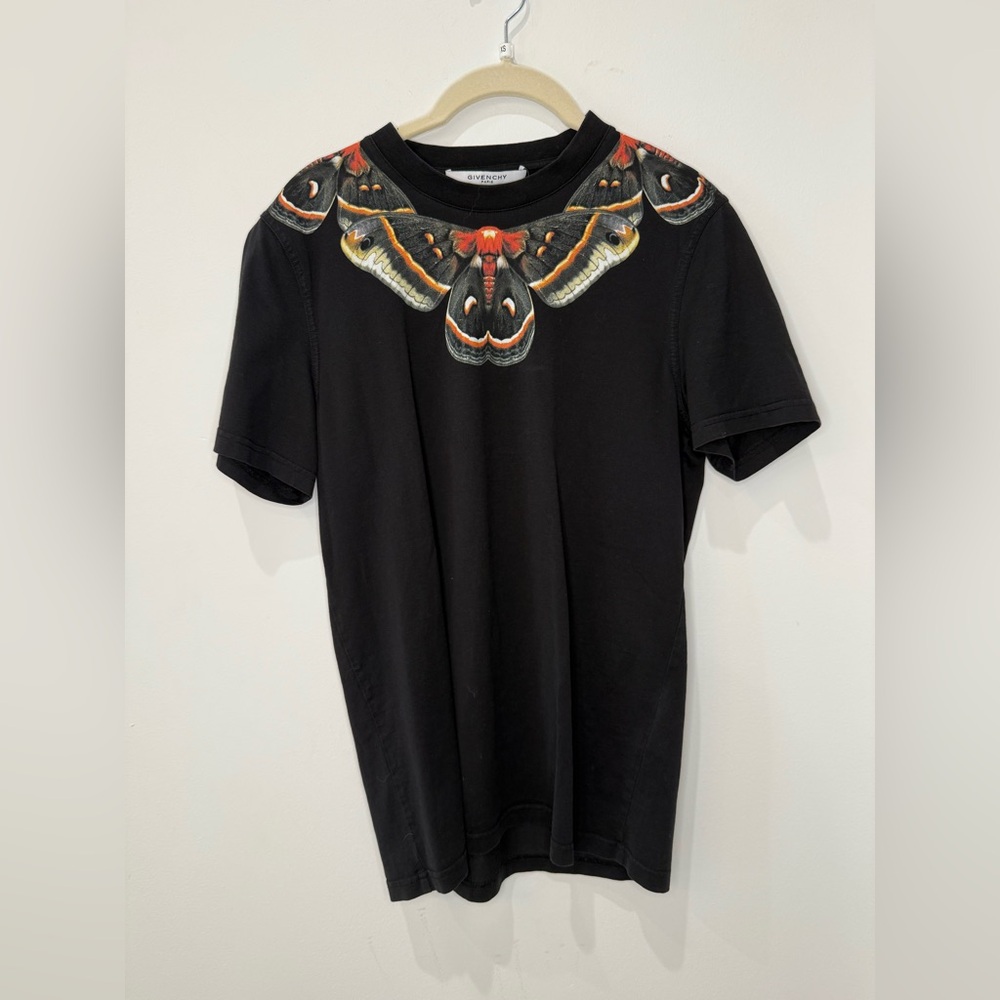 Givenchy - Picture 2 of 5